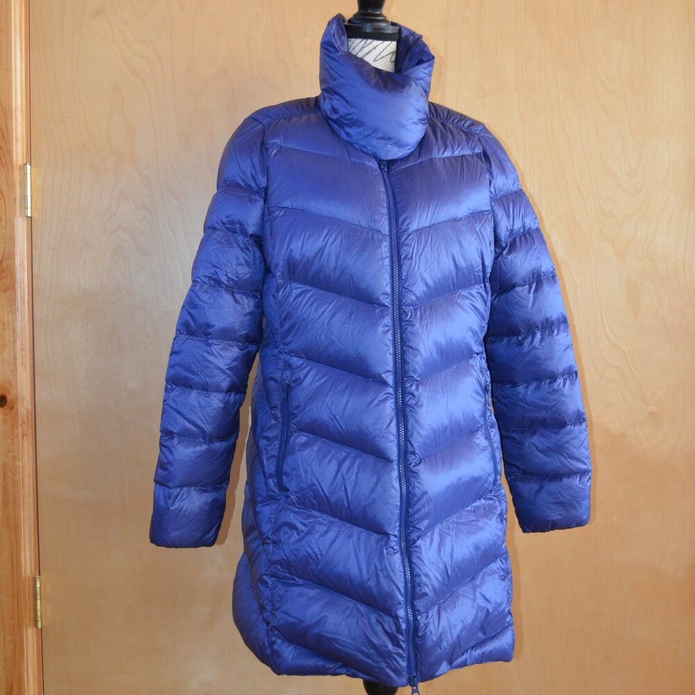 LL Bean down ultralight puffer coat, size M, blue Downtek